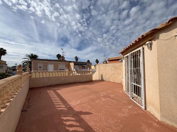 Image No.17-2 Bed Bungalow for sale