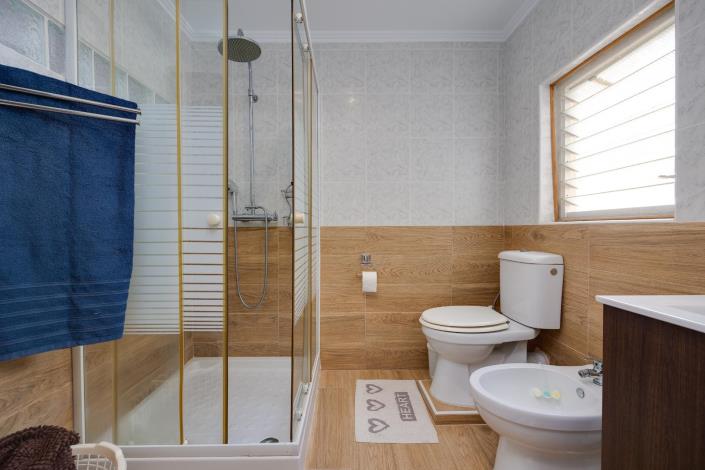 Image No.42-2 Bed Bungalow for sale