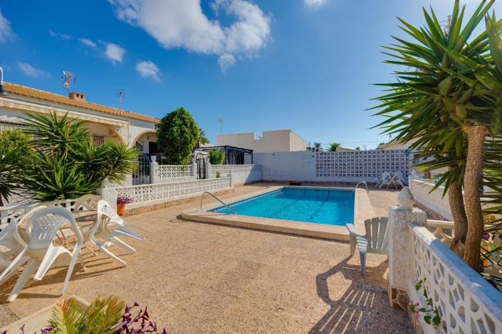 Image No.16-2 Bed Bungalow for sale