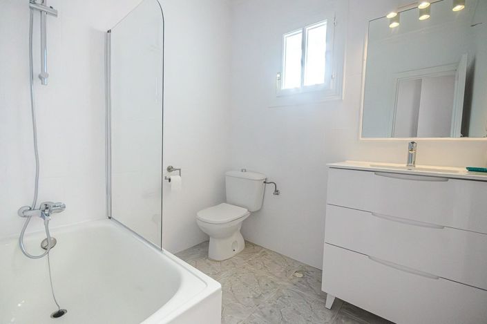 Image No.16-3 Bed Villa for sale