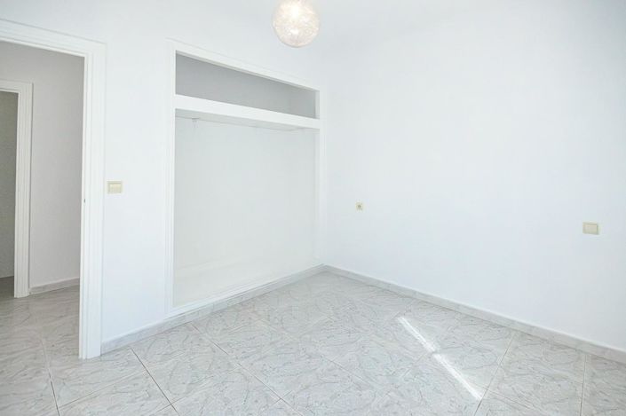 Image No.9-3 Bed Villa for sale