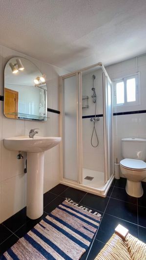 Image No.19-2 Bed Property for sale