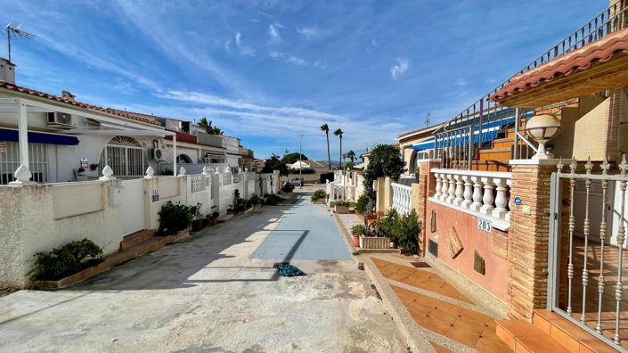 Image No.22-2 Bed Property for sale