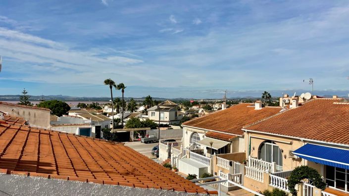 Image No.25-2 Bed Property for sale