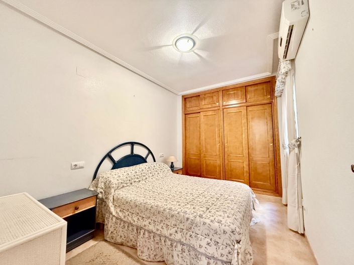 Image No.4-Appartement de 2 chambres à vendre à Torrevieja