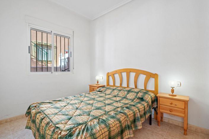 Image No.8-3 Bed Flat for sale