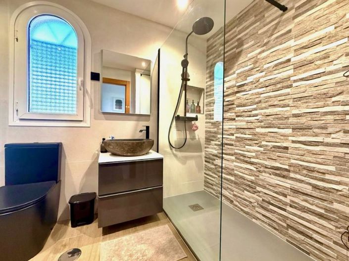 Image No.27-2 Bed Apartment for sale