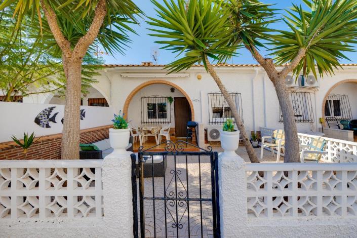 Image No.5-2 Bed Barn for sale