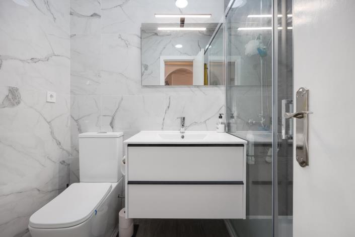 Image No.14-2 Bed Barn for sale