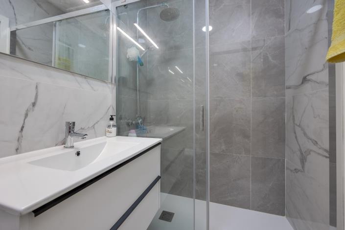 Image No.15-2 Bed Barn for sale