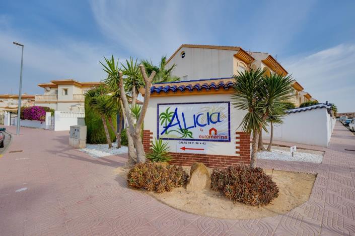 Image No.4-2 Bed Bungalow for sale