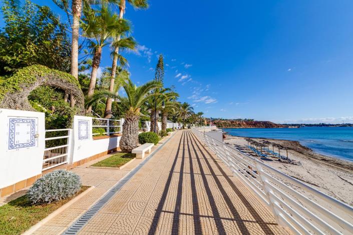 Image No.28-2 Bed Bungalow for sale