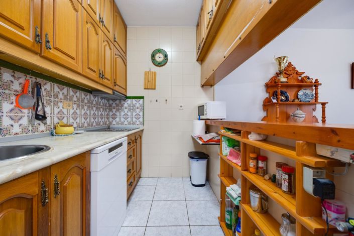 Image No.16-2 Bed Property for sale