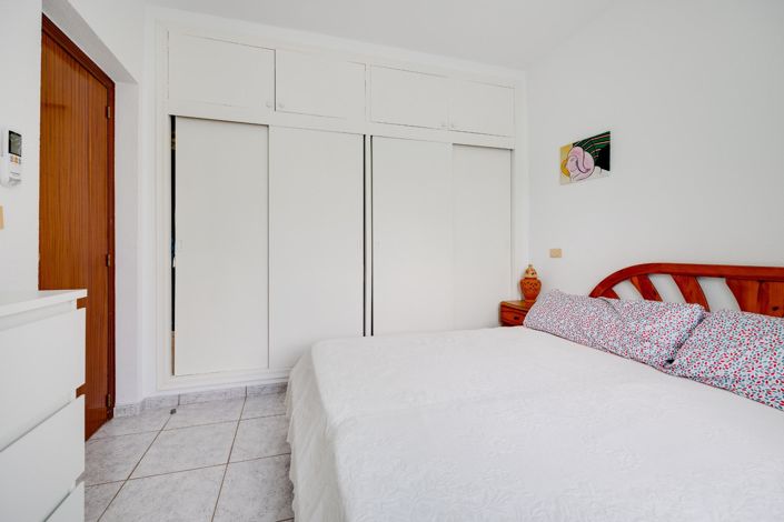 Image No.24-2 Bed Property for sale