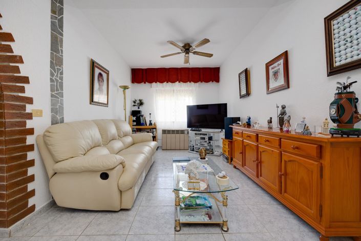 Image No.37-2 Bed Property for sale