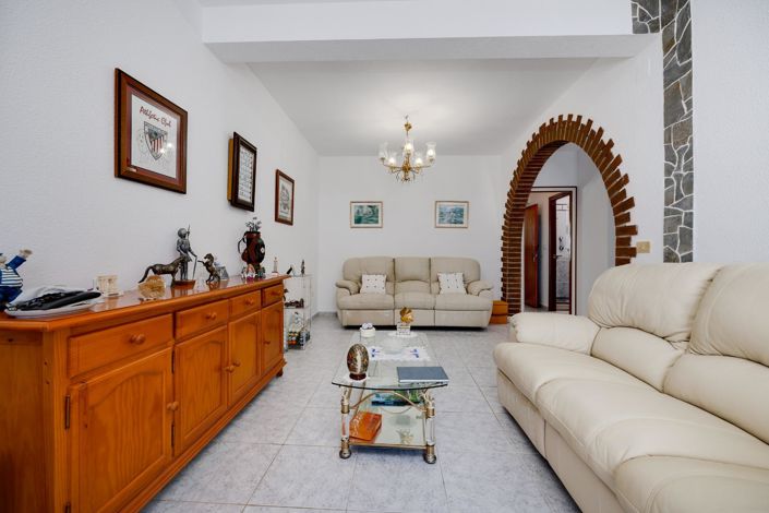 Image No.38-2 Bed Property for sale