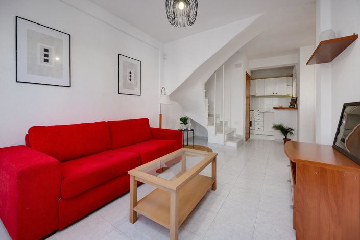 Image No.10-3 Bed House for sale