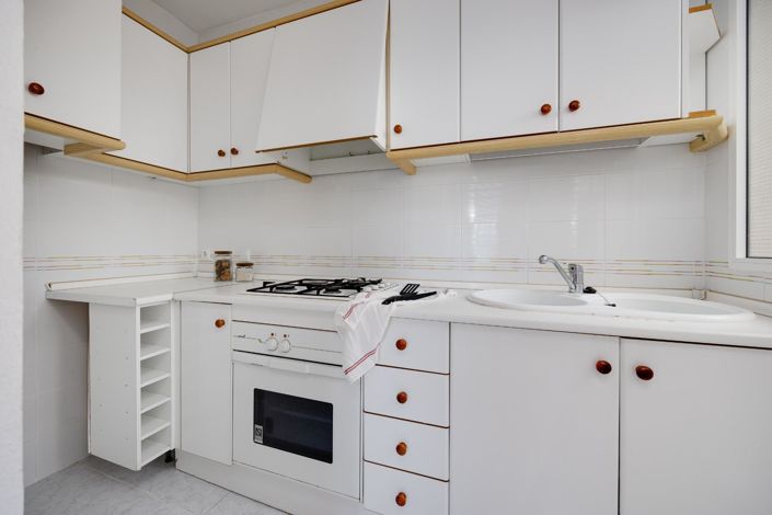 Image No.20-3 Bed House for sale