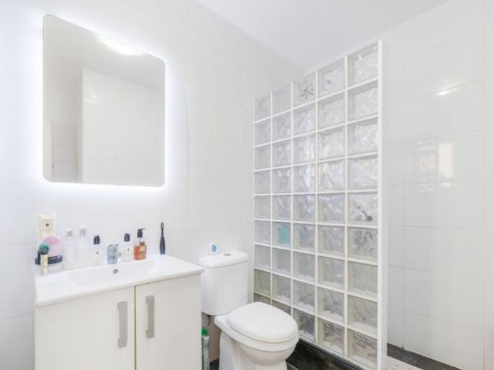 Image No.17-2 Bed House for sale