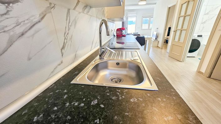 Image No.13-2 Bed House for sale