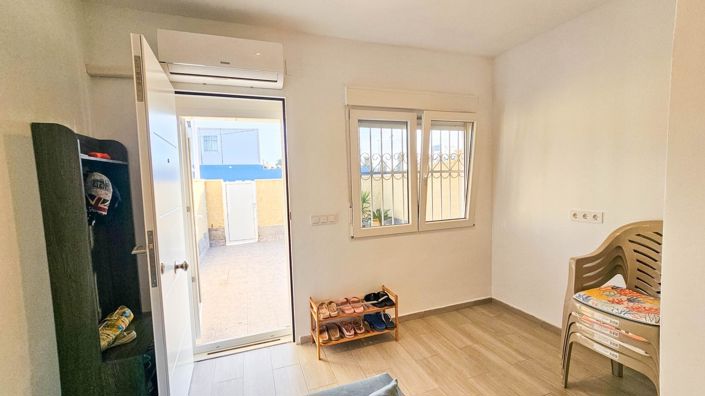 Image No.14-2 Bed House for sale