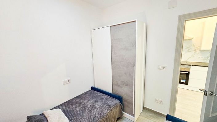 Image No.20-2 Bed House for sale