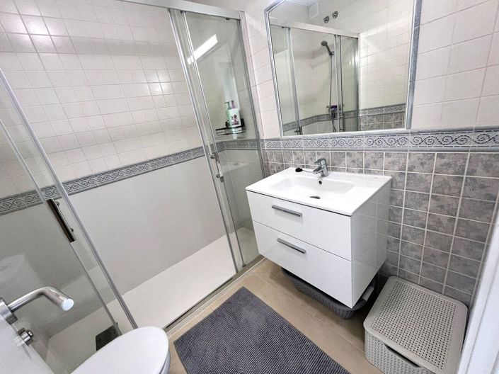 Image No.14-3 Bed House for sale