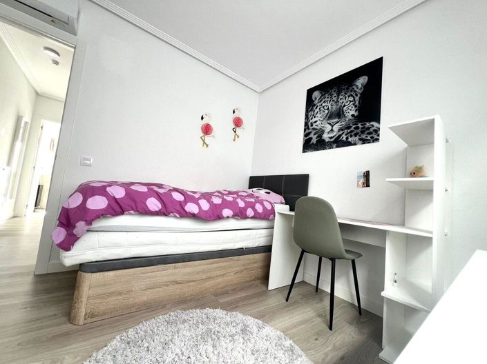 Image No.9-3 Bed House for sale