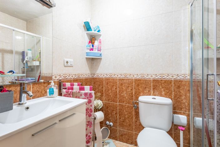 Image No.9-2 Bed Apartment for sale