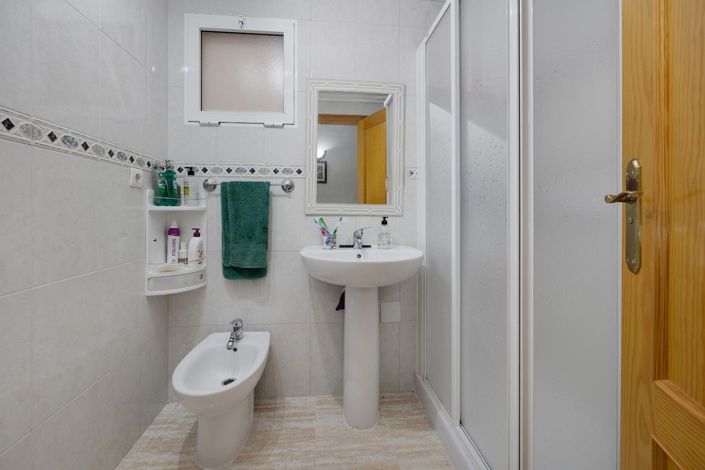 Image No.20-3 Bed Apartment for sale