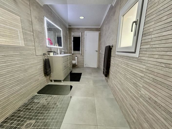 Image No.31-Villa de 6 chambres à vendre à Cabo Roig