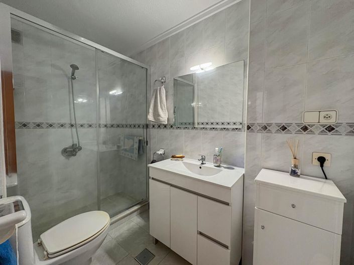 Image No.22-3 Bed House for sale