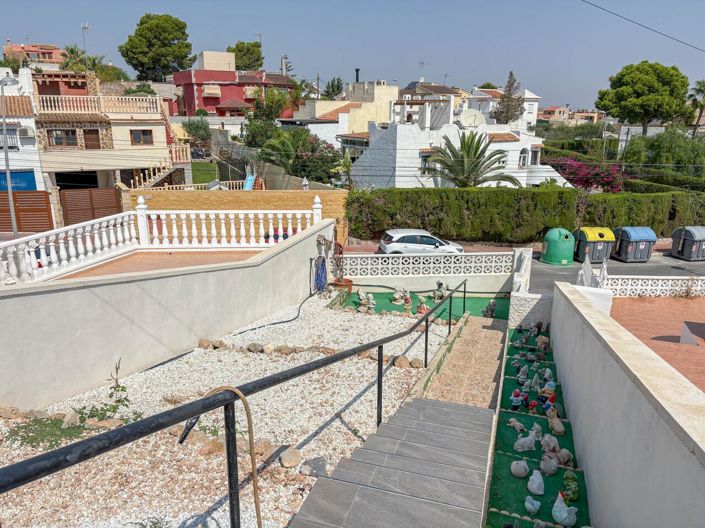 Image No.6-3 Bed House for sale