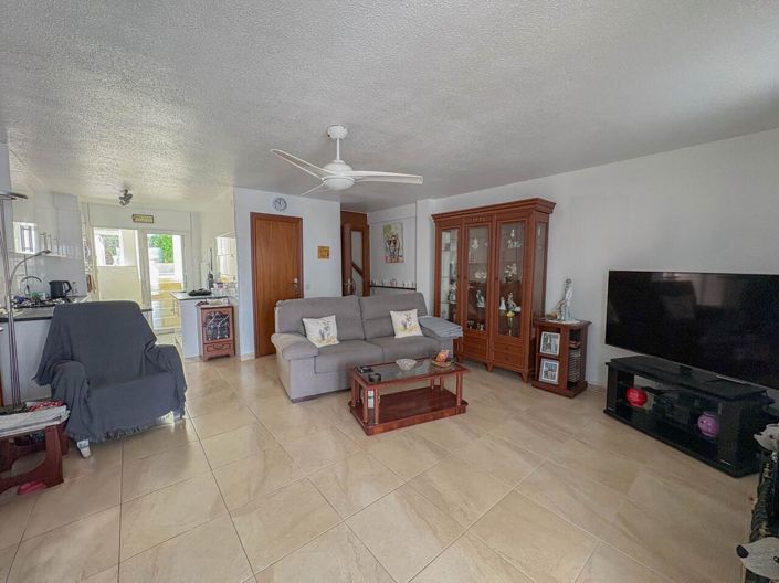 Image No.9-3 Bed House for sale