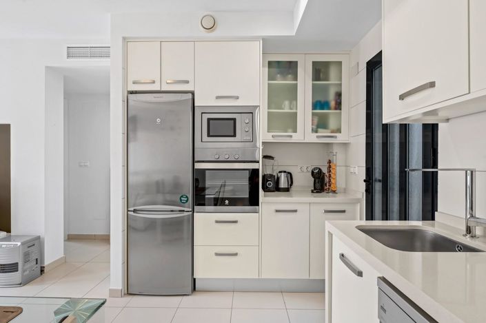 Image No.8-2 Bed Apartment for sale