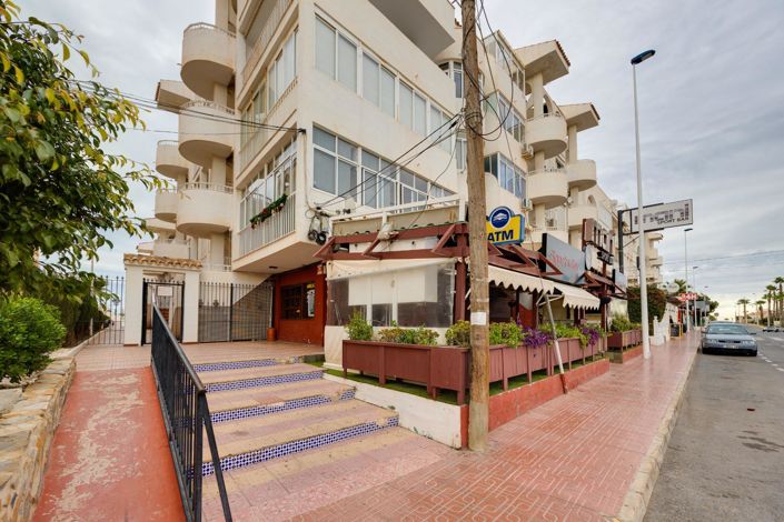 Image No.32-2 Bed Apartment for sale