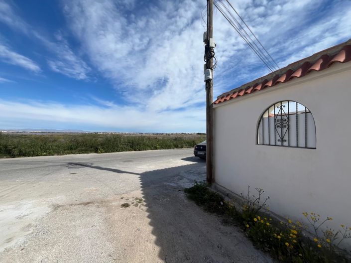 Image No.15-2 Bed Bungalow for sale