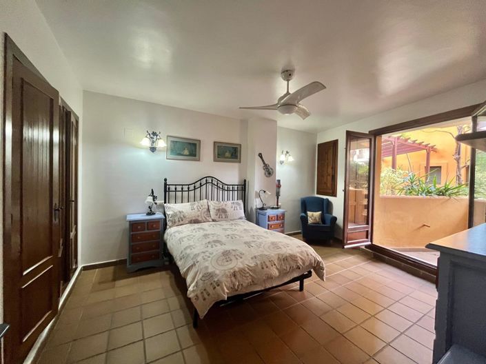 Image No.22-2 Bed Bungalow for sale