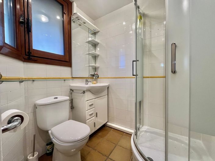 Image No.27-2 Bed Bungalow for sale