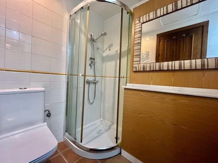 Image No.33-2 Bed Bungalow for sale