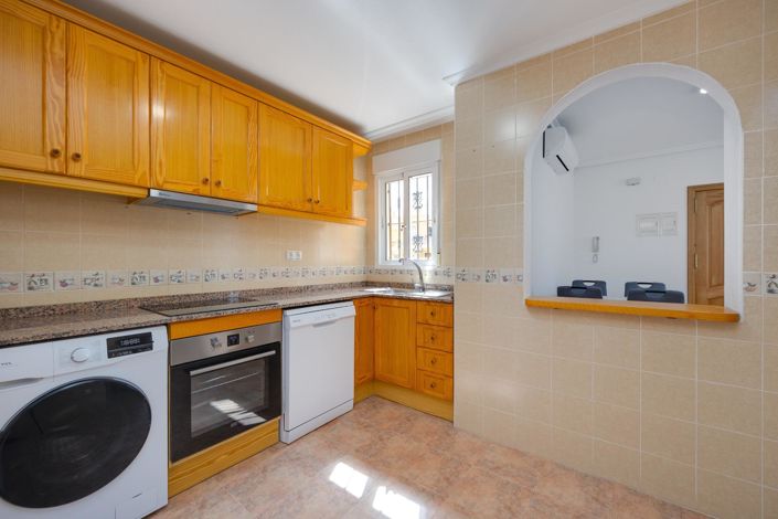 Image No.15-3 Bed Villa for sale