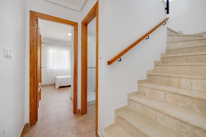 Image No.21-3 Bed Villa for sale