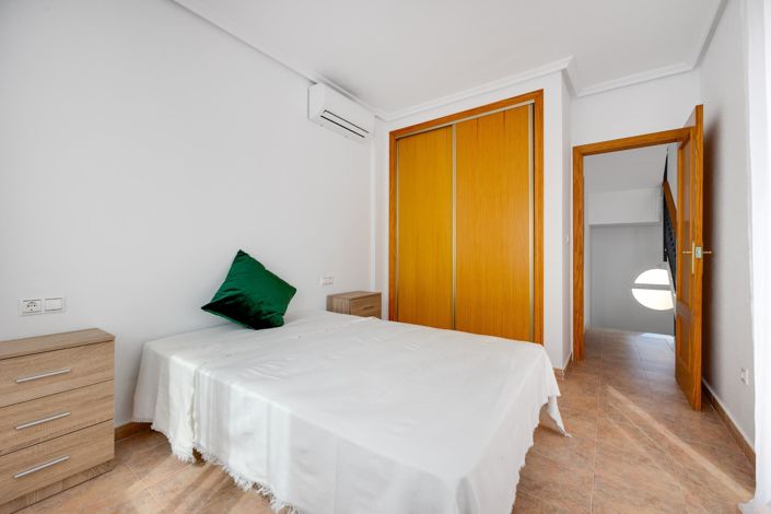 Image No.25-3 Bed Villa for sale