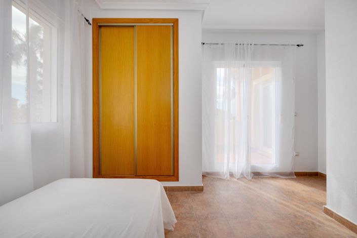 Image No.32-3 Bed Villa for sale