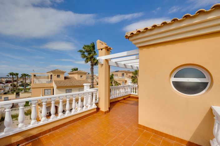 Image No.38-3 Bed Villa for sale