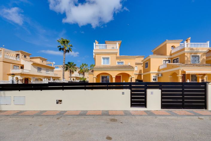 Image No.4-3 Bed Villa for sale