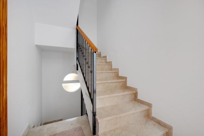 Image No.49-3 Bed Villa for sale