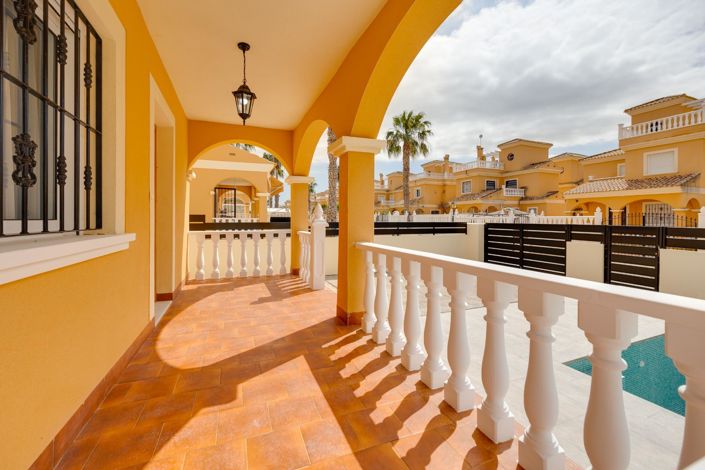 Image No.7-3 Bed Villa for sale