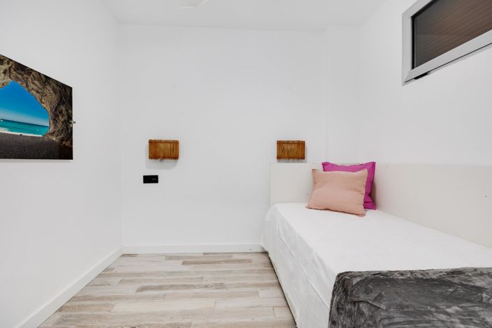 Image No.26-2 Bed Apartment for sale