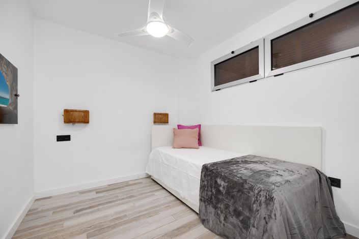 Image No.27-2 Bed Apartment for sale